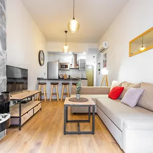  Apartamento Cozy Flat With Common Pool & Parking - Center By Rems